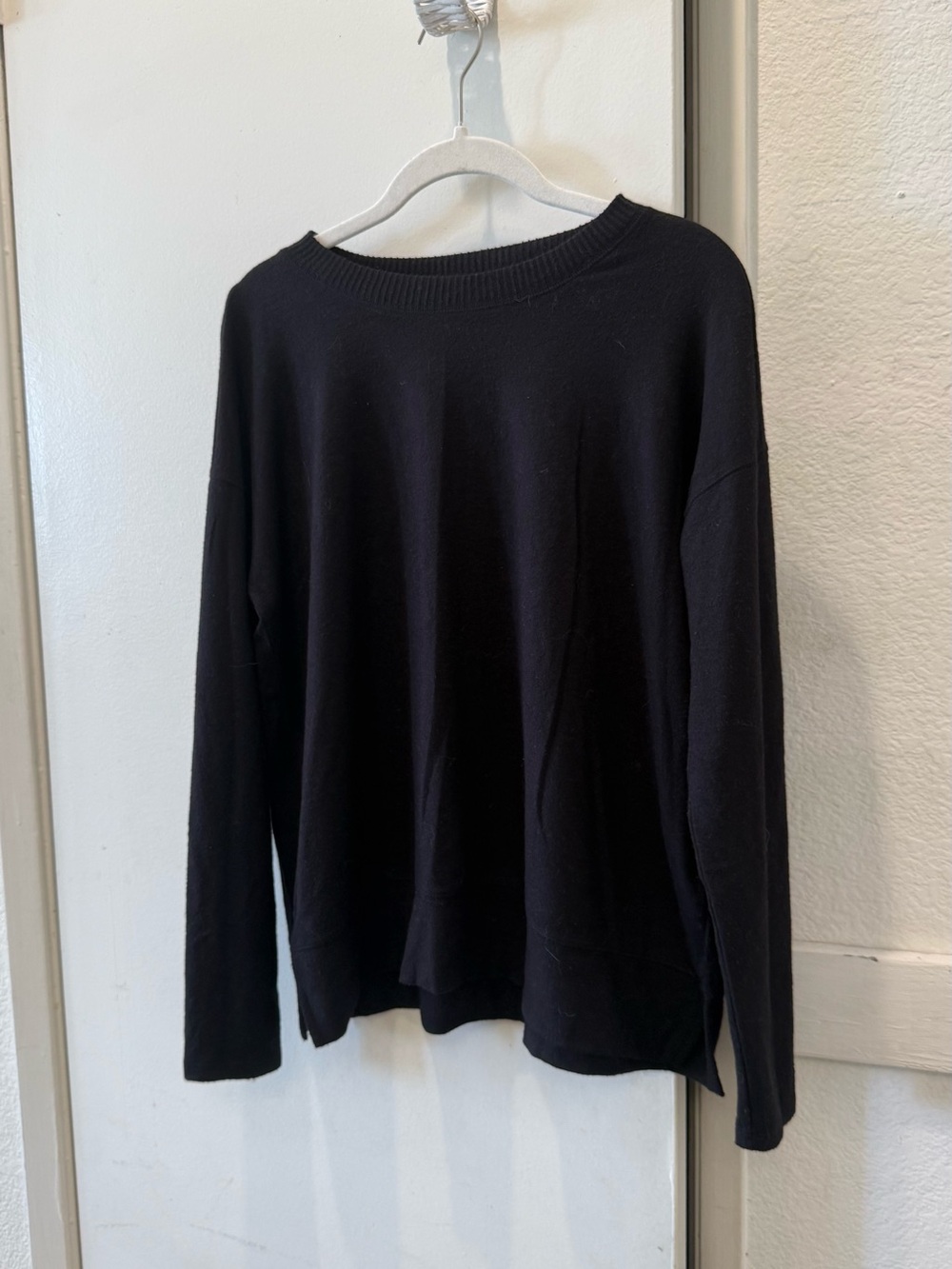 Lucky Brand Classic Black Women's Crewneck Sweater small